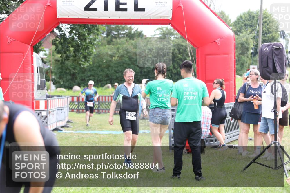 21.06.2026 - 29. Vierlanden-Triathlon Andreas Tolksdorf http://msf.ph/oto/9888804 21.06.2026 11:52:53 Ziel 213, 402, 213, 402 meine-sportfotos.de