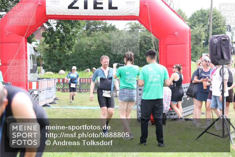 21.06.2026 - 29. Vierlanden-Triathlon Andreas Tolksdorf http://msf.ph/oto/9888805 21.06.2026 11:52:53 Ziel 213, 402, 213, 402 meine-sportfotos.de