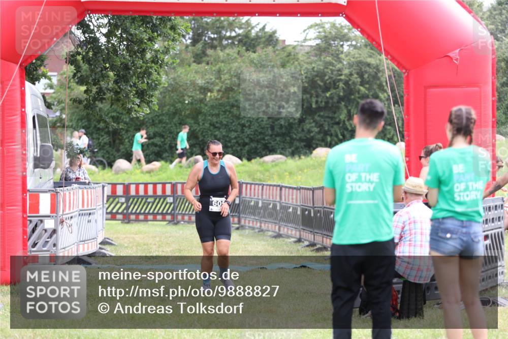 21.06.2026 - 29. Vierlanden-Triathlon Andreas Tolksdorf http://msf.ph/oto/9888827 21.06.2026 11:53:47 Ziel 605, 611, 605, 611 meine-sportfotos.de