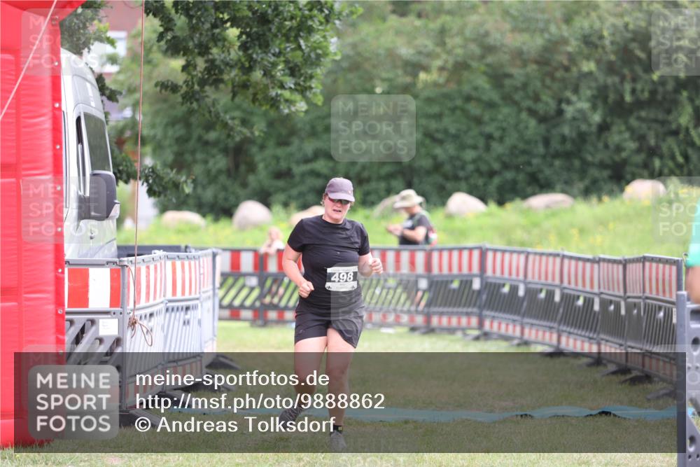 21.06.2026 - 29. Vierlanden-Triathlon Andreas Tolksdorf http://msf.ph/oto/9888862 21.06.2026 11:55:50 Ziel 498, 498 meine-sportfotos.de
