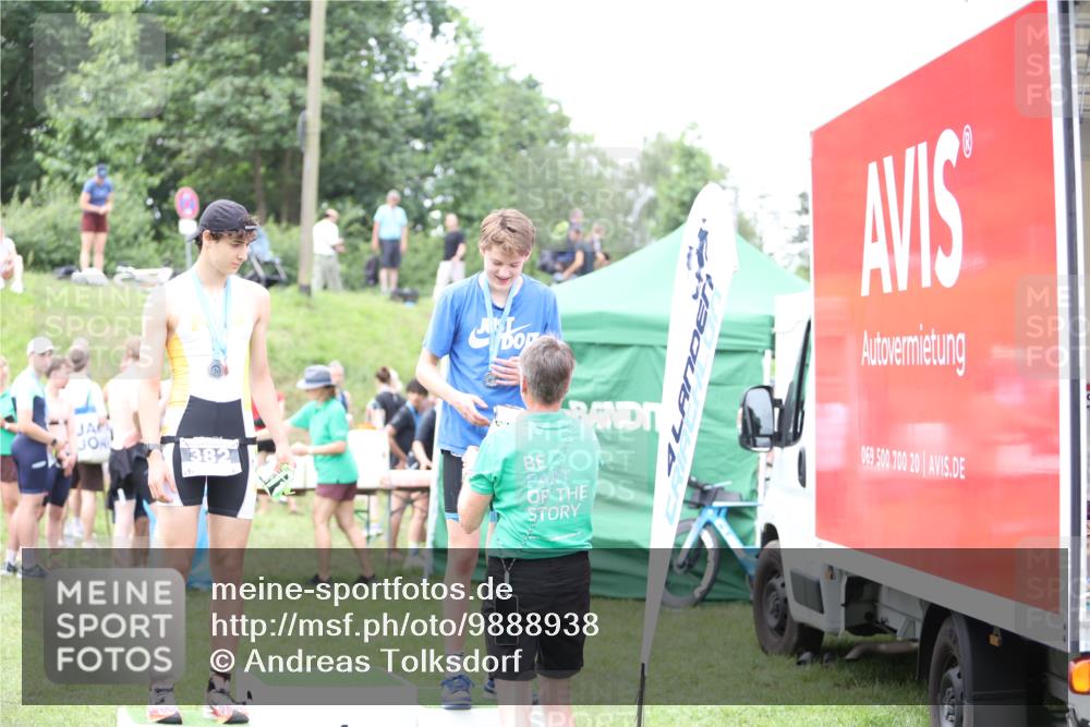 21.06.2026 - 29. Vierlanden-Triathlon Andreas Tolksdorf http://msf.ph/oto/9888938 21.06.2026 11:58:30 Ziel 595, 595 meine-sportfotos.de