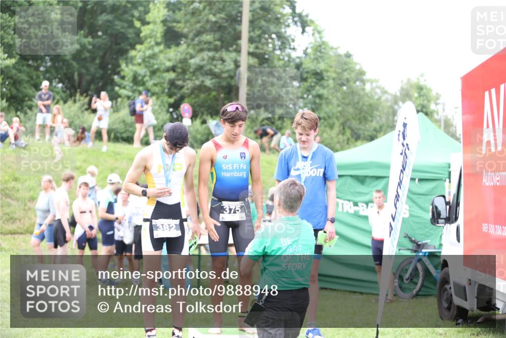 21.06.2026 - 29. Vierlanden-Triathlon Andreas Tolksdorf http://msf.ph/oto/9888948 21.06.2026 11:58:46 Ziel 589, 617, 589, 617 meine-sportfotos.de
