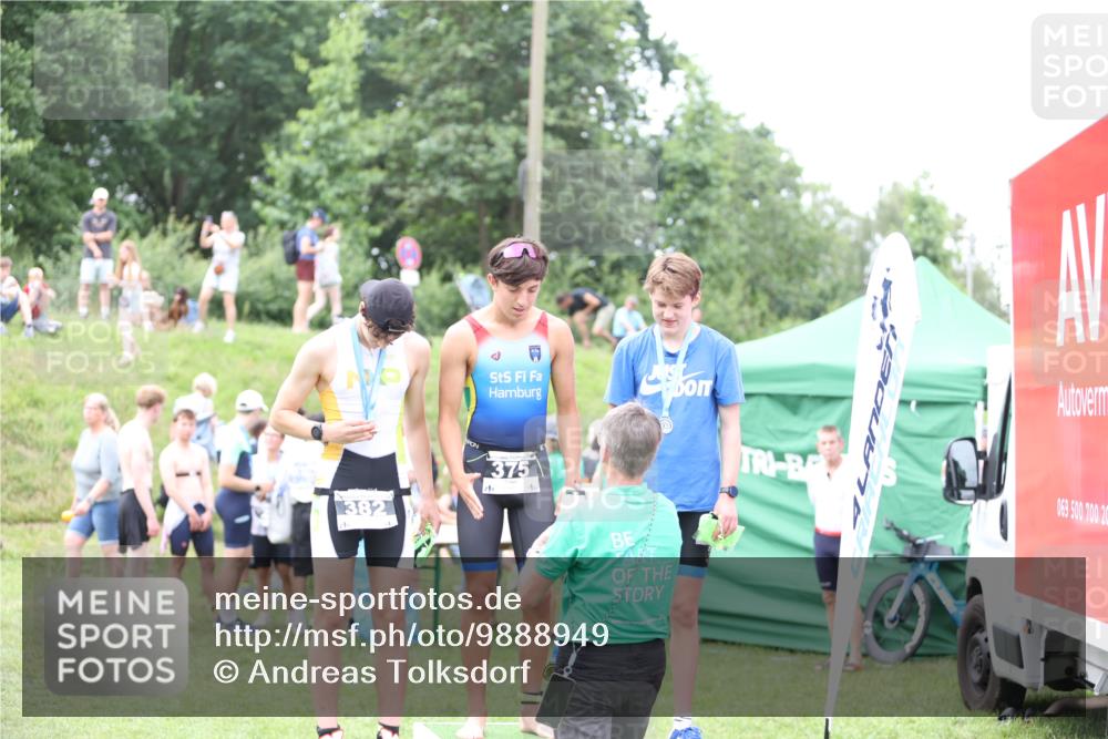 21.06.2026 - 29. Vierlanden-Triathlon Andreas Tolksdorf http://msf.ph/oto/9888949 21.06.2026 11:58:46 Ziel 589, 617, 589, 617 meine-sportfotos.de