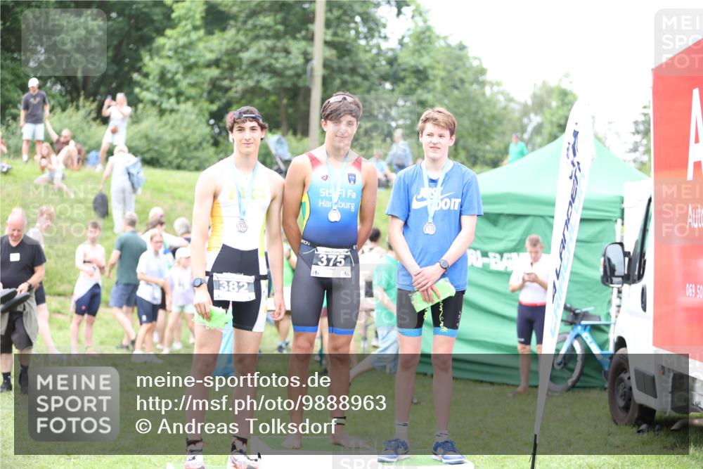 21.06.2026 - 29. Vierlanden-Triathlon Andreas Tolksdorf http://msf.ph/oto/9888963 21.06.2026 11:59:01 Ziel  meine-sportfotos.de