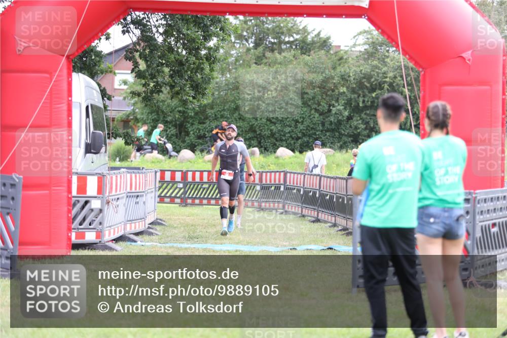 21.06.2026 - 29. Vierlanden-Triathlon Andreas Tolksdorf http://msf.ph/oto/9889105 21.06.2026 12:19:33 Ziel 9, 132, 9, 132 meine-sportfotos.de