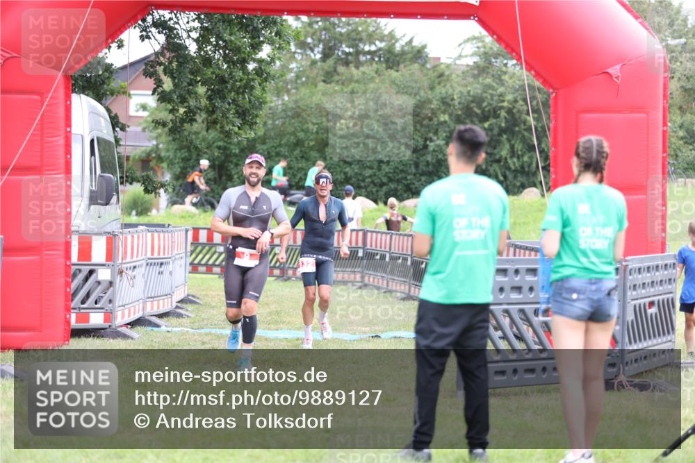 21.06.2026 - 29. Vierlanden-Triathlon Andreas Tolksdorf http://msf.ph/oto/9889127 21.06.2026 12:19:35 Ziel 9, 132, 9, 132 meine-sportfotos.de