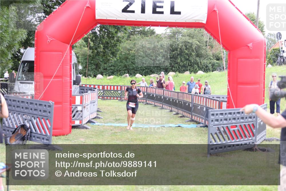 21.06.2026 - 29. Vierlanden-Triathlon Andreas Tolksdorf http://msf.ph/oto/9889141 21.06.2026 12:22:28 Ziel 294, 294 meine-sportfotos.de