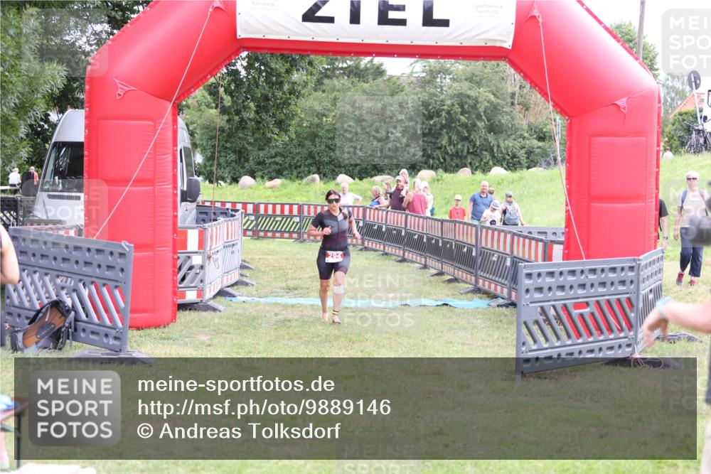 21.06.2026 - 29. Vierlanden-Triathlon Andreas Tolksdorf http://msf.ph/oto/9889146 21.06.2026 12:22:28 Ziel 294, 294 meine-sportfotos.de