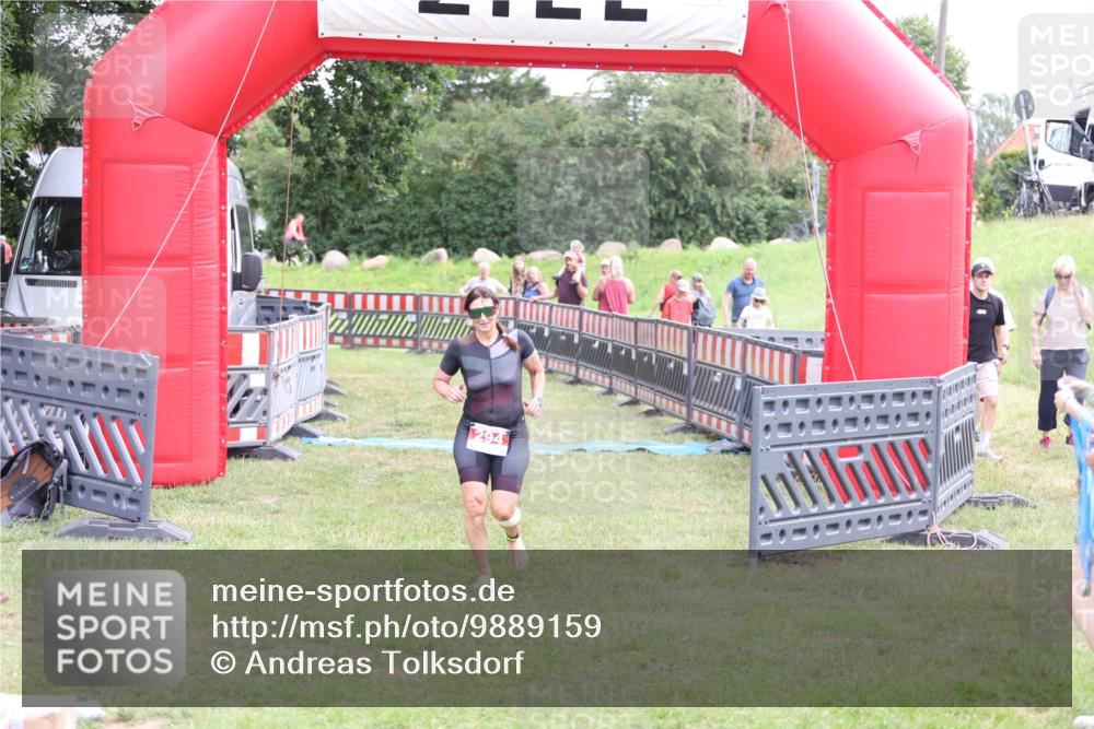 21.06.2026 - 29. Vierlanden-Triathlon Andreas Tolksdorf http://msf.ph/oto/9889159 21.06.2026 12:22:30 Ziel 294, 294 meine-sportfotos.de