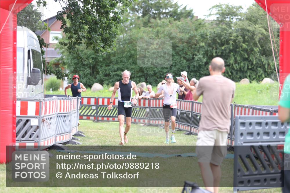 21.06.2026 - 29. Vierlanden-Triathlon Andreas Tolksdorf http://msf.ph/oto/9889218 21.06.2026 12:27:05 Ziel 62, 76, 821, 62, 76, 821 meine-sportfotos.de