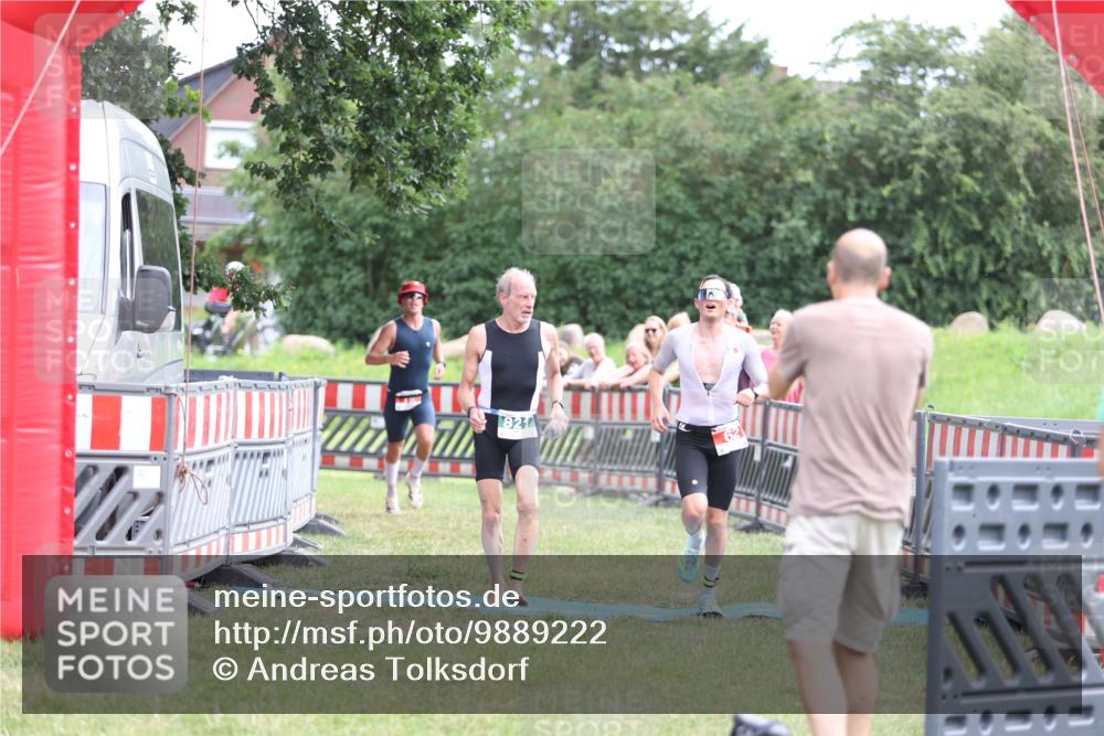 21.06.2026 - 29. Vierlanden-Triathlon Andreas Tolksdorf http://msf.ph/oto/9889222 21.06.2026 12:27:06 Ziel 45, 62, 76, 821, 45, 62, 76, 821 meine-sportfotos.de