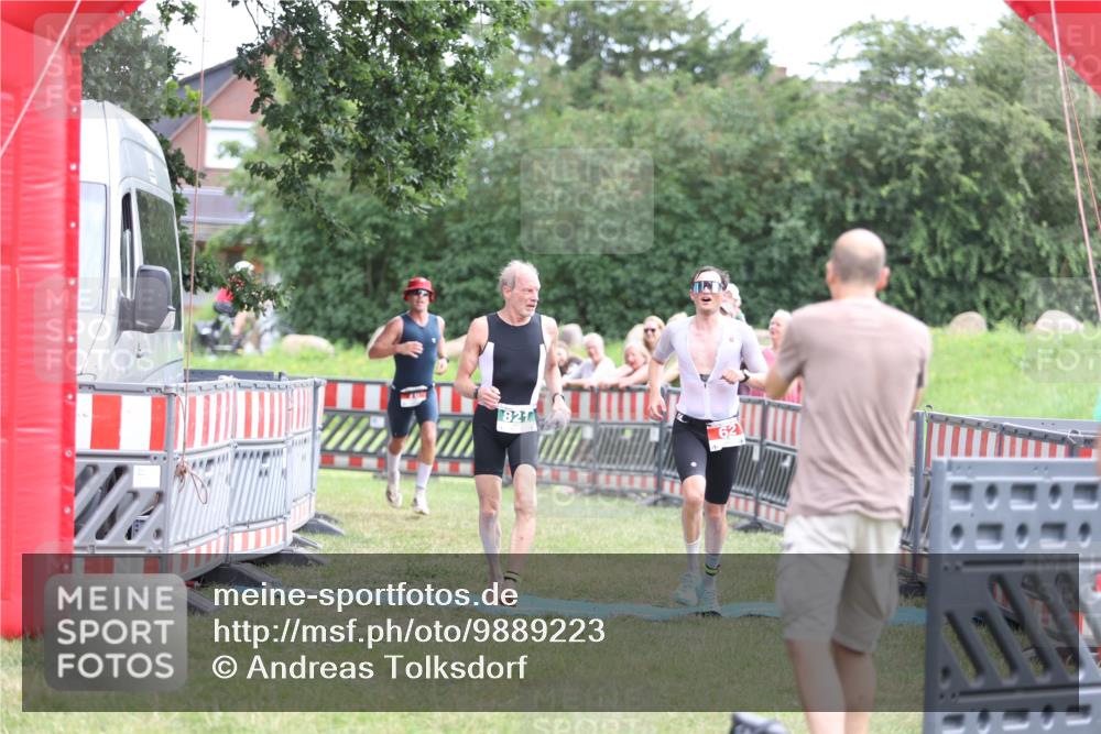 21.06.2026 - 29. Vierlanden-Triathlon Andreas Tolksdorf http://msf.ph/oto/9889223 21.06.2026 12:27:06 Ziel 45, 62, 76, 821, 45, 62, 76, 821 meine-sportfotos.de