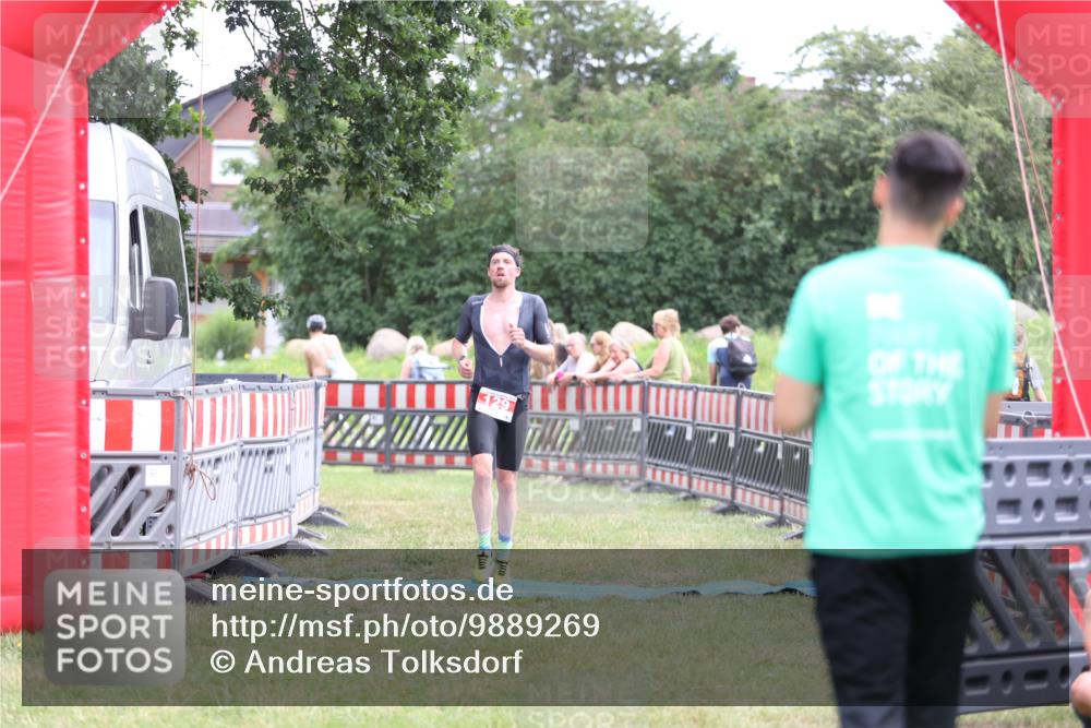 21.06.2026 - 29. Vierlanden-Triathlon Andreas Tolksdorf http://msf.ph/oto/9889269 21.06.2026 12:28:48 Ziel 129, 129 meine-sportfotos.de