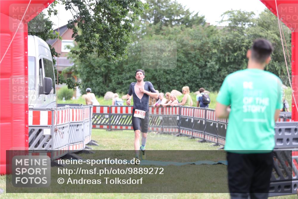 21.06.2026 - 29. Vierlanden-Triathlon Andreas Tolksdorf http://msf.ph/oto/9889272 21.06.2026 12:28:48 Ziel 129, 129 meine-sportfotos.de