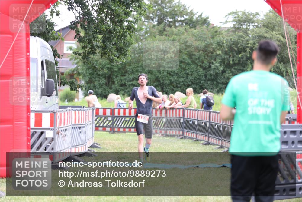 21.06.2026 - 29. Vierlanden-Triathlon Andreas Tolksdorf http://msf.ph/oto/9889273 21.06.2026 12:28:48 Ziel 129, 129 meine-sportfotos.de