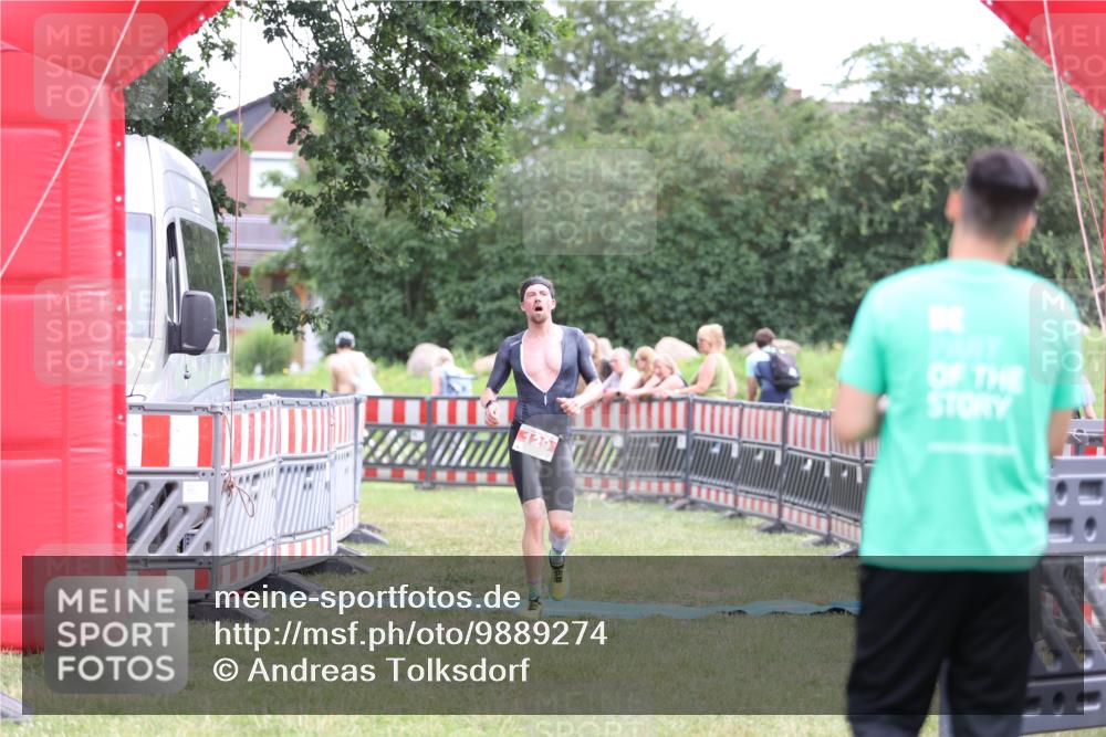 21.06.2026 - 29. Vierlanden-Triathlon Andreas Tolksdorf http://msf.ph/oto/9889274 21.06.2026 12:28:48 Ziel 129, 129 meine-sportfotos.de