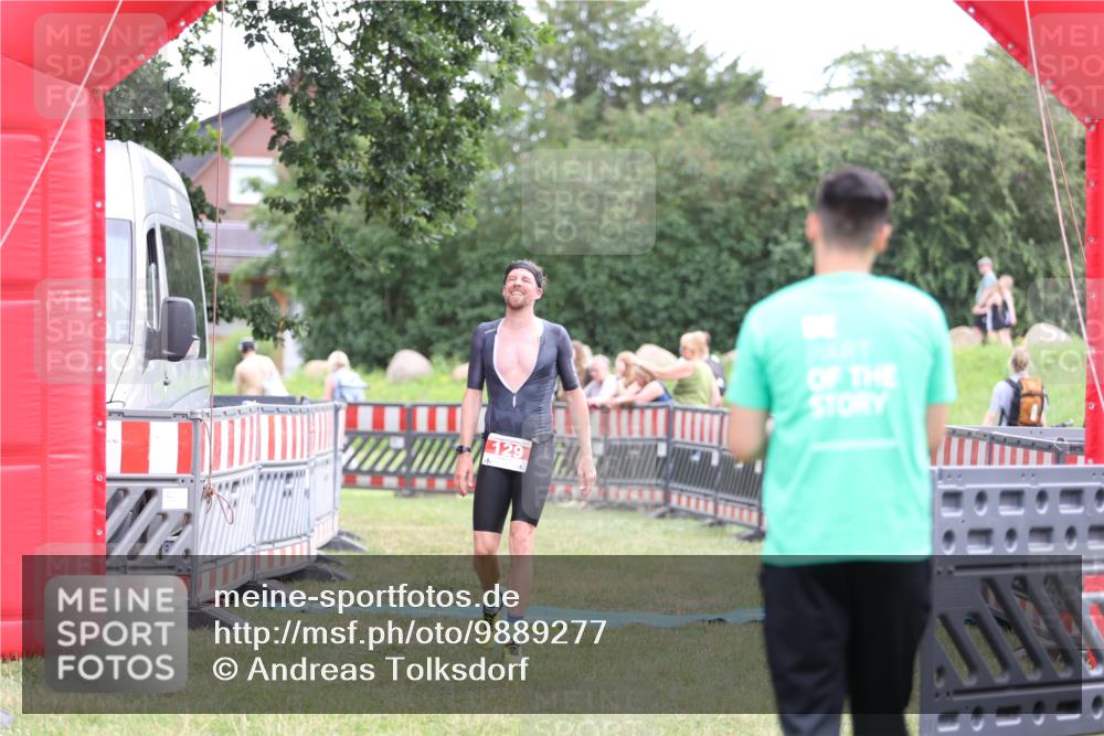 21.06.2026 - 29. Vierlanden-Triathlon Andreas Tolksdorf http://msf.ph/oto/9889277 21.06.2026 12:28:49 Ziel 129, 129 meine-sportfotos.de