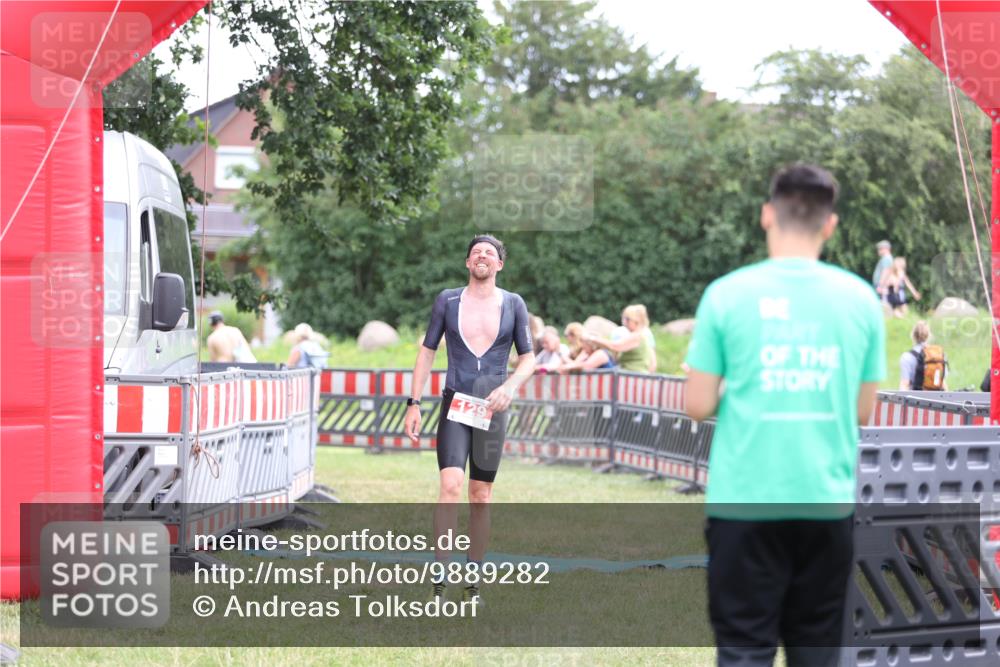 21.06.2026 - 29. Vierlanden-Triathlon Andreas Tolksdorf http://msf.ph/oto/9889282 21.06.2026 12:28:50 Ziel 129, 129 meine-sportfotos.de