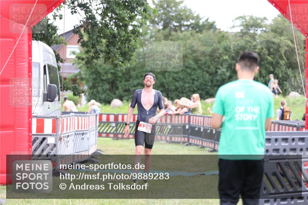 21.06.2026 - 29. Vierlanden-Triathlon Andreas Tolksdorf http://msf.ph/oto/9889283 21.06.2026 12:28:50 Ziel 129, 129 meine-sportfotos.de