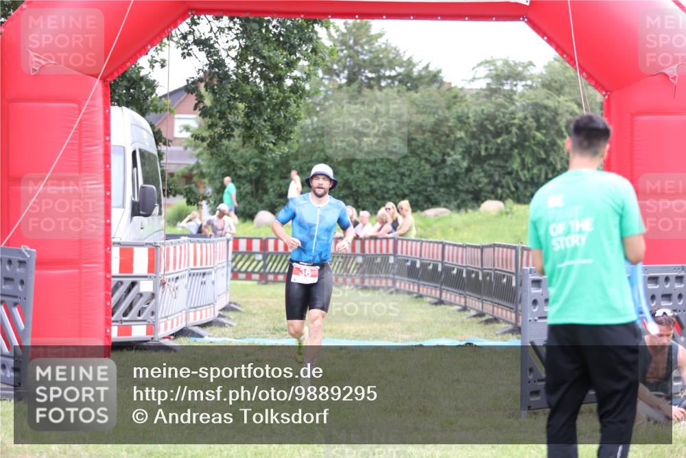 21.06.2026 - 29. Vierlanden-Triathlon Andreas Tolksdorf http://msf.ph/oto/9889295 21.06.2026 12:29:05 Ziel 31, 32, 36, 31, 32, 36 meine-sportfotos.de