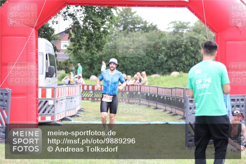 21.06.2026 - 29. Vierlanden-Triathlon Andreas Tolksdorf http://msf.ph/oto/9889296 21.06.2026 12:29:05 Ziel 31, 32, 36, 31, 32, 36 meine-sportfotos.de