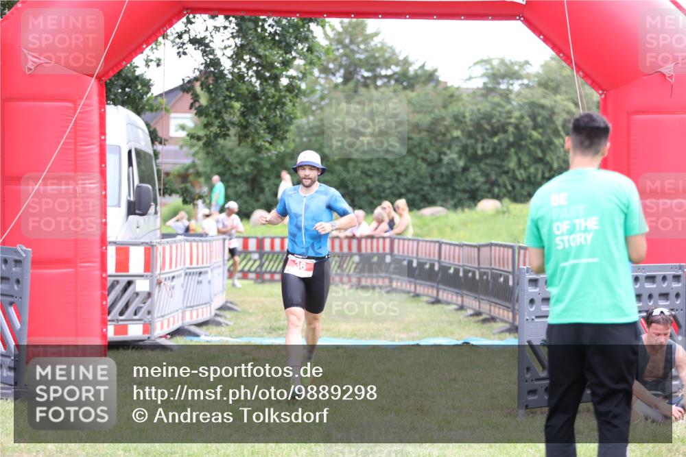 21.06.2026 - 29. Vierlanden-Triathlon Andreas Tolksdorf http://msf.ph/oto/9889298 21.06.2026 12:29:05 Ziel 31, 32, 36, 31, 32, 36 meine-sportfotos.de