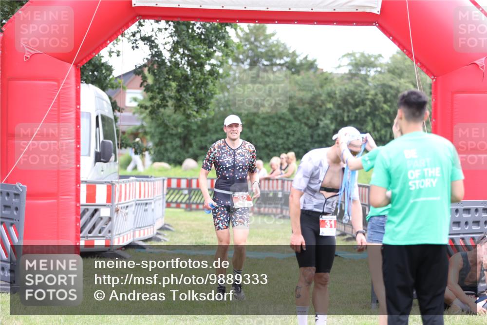 21.06.2026 - 29. Vierlanden-Triathlon Andreas Tolksdorf http://msf.ph/oto/9889333 21.06.2026 12:29:18 Ziel 32, 32 meine-sportfotos.de
