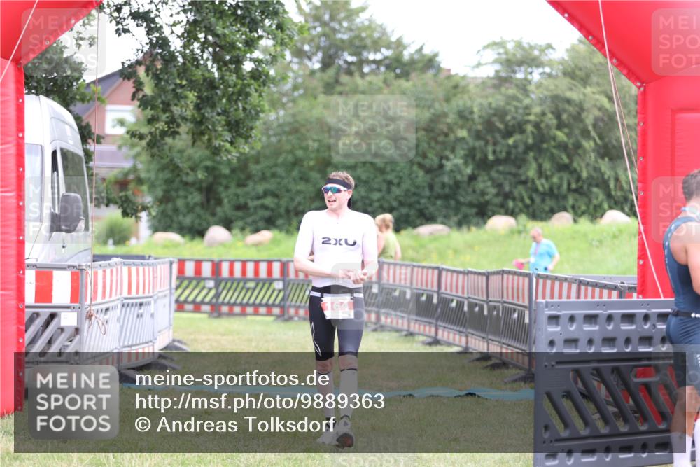 21.06.2026 - 29. Vierlanden-Triathlon Andreas Tolksdorf http://msf.ph/oto/9889363 21.06.2026 12:31:00 Ziel 164, 164 meine-sportfotos.de