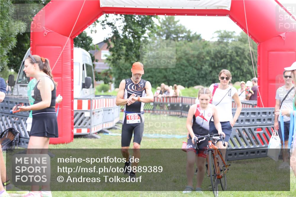 21.06.2026 - 29. Vierlanden-Triathlon Andreas Tolksdorf http://msf.ph/oto/9889389 21.06.2026 12:33:25 Ziel 169, 169 meine-sportfotos.de