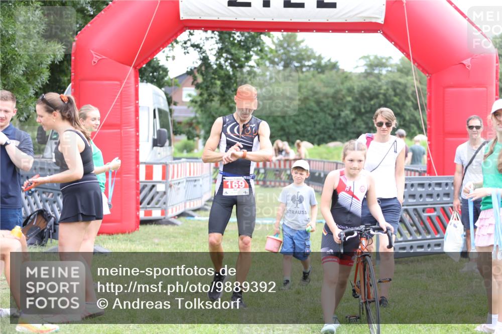 21.06.2026 - 29. Vierlanden-Triathlon Andreas Tolksdorf http://msf.ph/oto/9889392 21.06.2026 12:33:26 Ziel 169, 169 meine-sportfotos.de