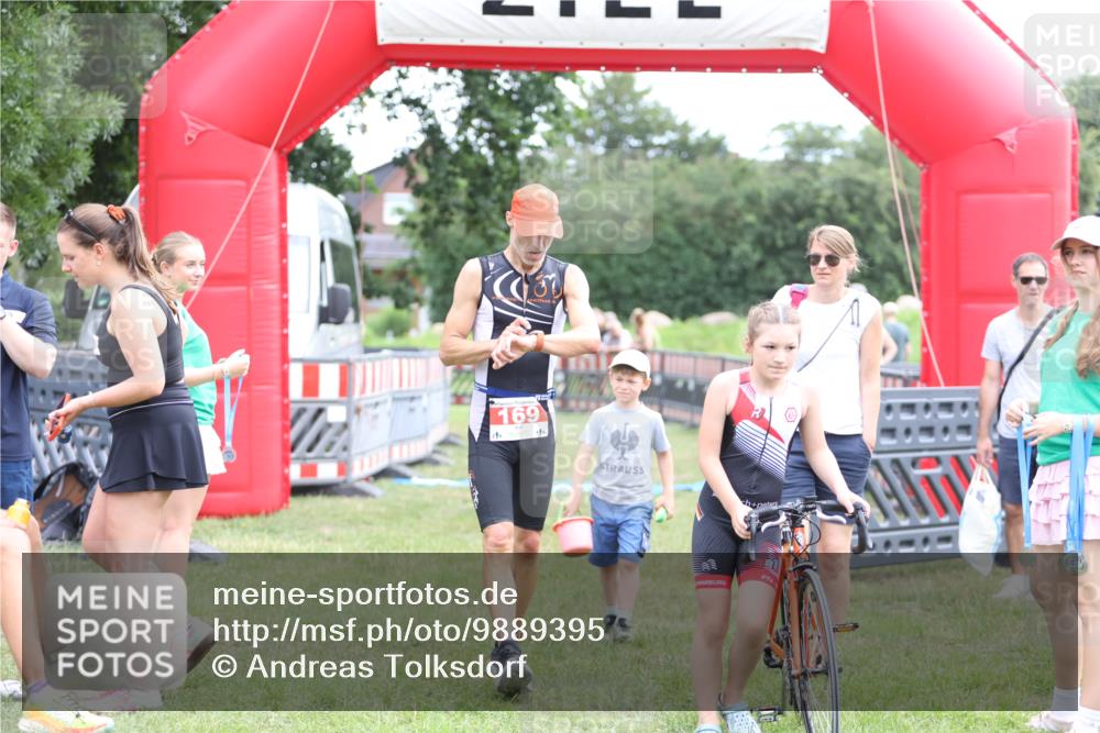 21.06.2026 - 29. Vierlanden-Triathlon Andreas Tolksdorf http://msf.ph/oto/9889395 21.06.2026 12:33:27 Ziel 169, 169 meine-sportfotos.de