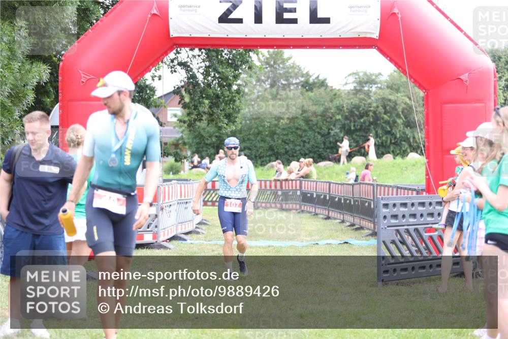 21.06.2026 - 29. Vierlanden-Triathlon Andreas Tolksdorf http://msf.ph/oto/9889426 21.06.2026 12:36:06 Ziel 107, 107 meine-sportfotos.de