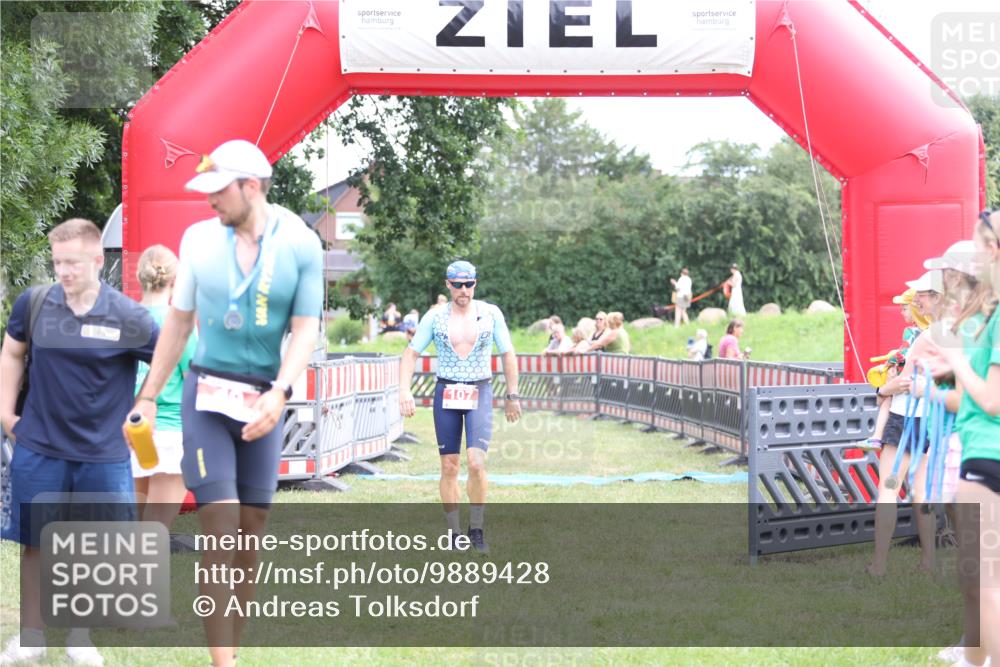 21.06.2026 - 29. Vierlanden-Triathlon Andreas Tolksdorf http://msf.ph/oto/9889428 21.06.2026 12:36:06 Ziel 107, 107 meine-sportfotos.de