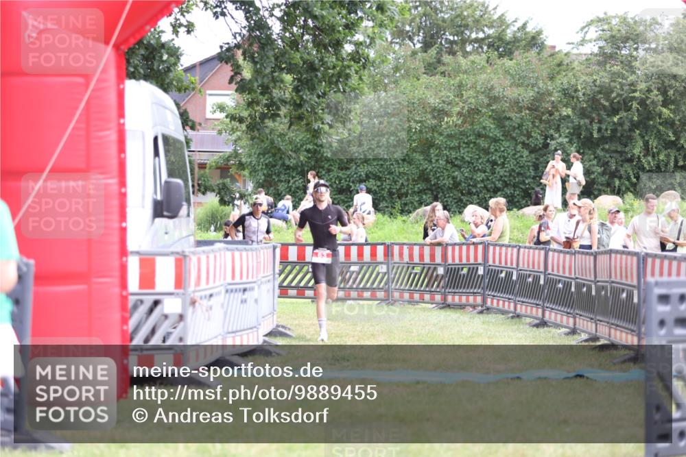 21.06.2026 - 29. Vierlanden-Triathlon Andreas Tolksdorf http://msf.ph/oto/9889455 21.06.2026 12:36:47 Ziel 63, 148, 63, 148 meine-sportfotos.de
