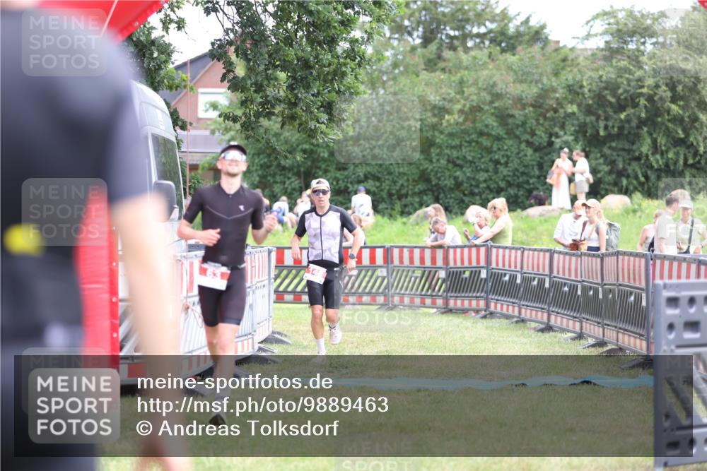 21.06.2026 - 29. Vierlanden-Triathlon Andreas Tolksdorf http://msf.ph/oto/9889463 21.06.2026 12:36:50 Ziel 63, 148, 63, 148 meine-sportfotos.de