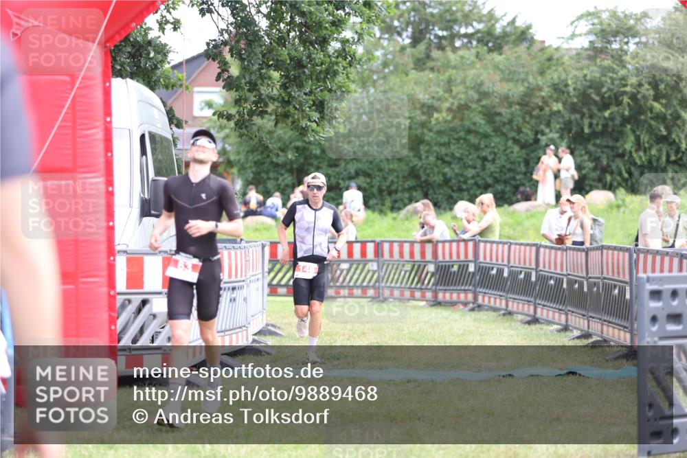21.06.2026 - 29. Vierlanden-Triathlon Andreas Tolksdorf http://msf.ph/oto/9889468 21.06.2026 12:36:50 Ziel 63, 148, 63, 148 meine-sportfotos.de