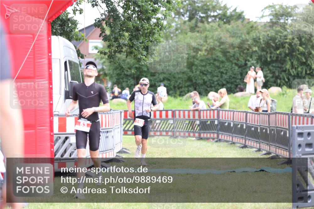 21.06.2026 - 29. Vierlanden-Triathlon Andreas Tolksdorf http://msf.ph/oto/9889469 21.06.2026 12:36:50 Ziel 63, 148, 63, 148 meine-sportfotos.de