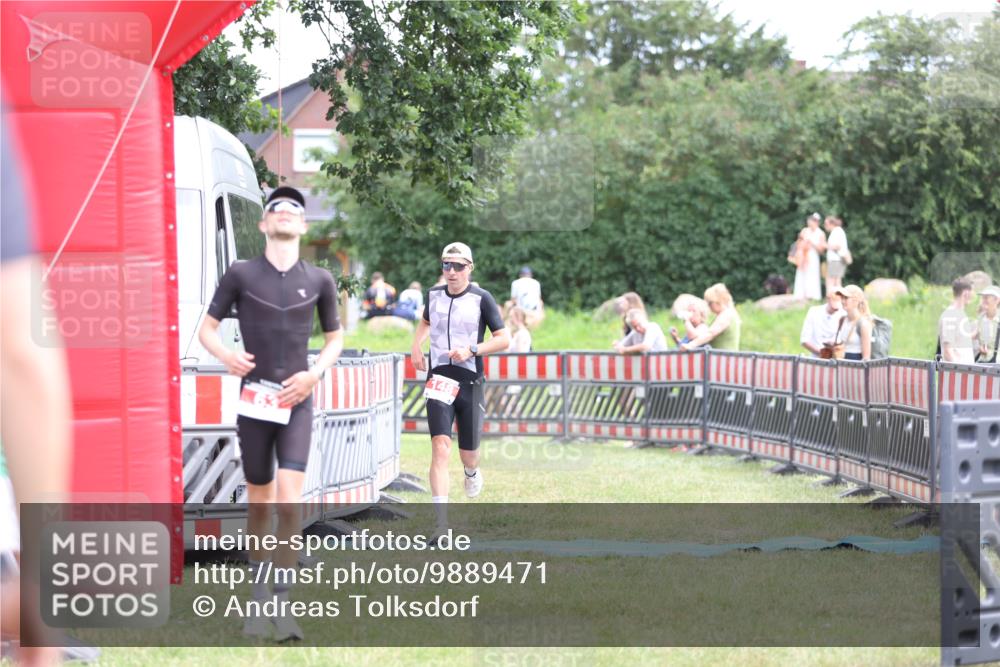 21.06.2026 - 29. Vierlanden-Triathlon Andreas Tolksdorf http://msf.ph/oto/9889471 21.06.2026 12:36:50 Ziel 63, 148, 63, 148 meine-sportfotos.de