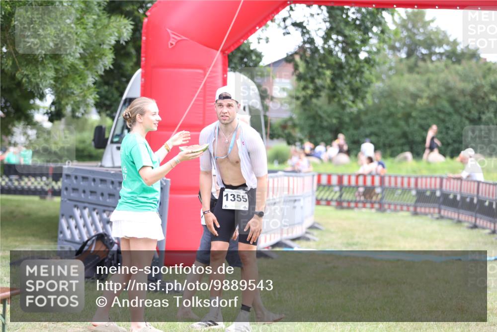 21.06.2026 - 29. Vierlanden-Triathlon Andreas Tolksdorf http://msf.ph/oto/9889543 21.06.2026 12:39:15 Ziel 202, 202 meine-sportfotos.de