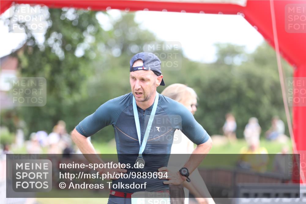 21.06.2026 - 29. Vierlanden-Triathlon Andreas Tolksdorf http://msf.ph/oto/9889694 21.06.2026 12:45:58 Ziel  meine-sportfotos.de
