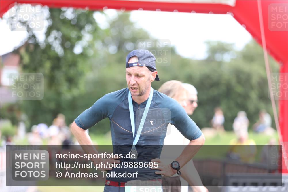 21.06.2026 - 29. Vierlanden-Triathlon Andreas Tolksdorf http://msf.ph/oto/9889695 21.06.2026 12:45:58 Ziel  meine-sportfotos.de
