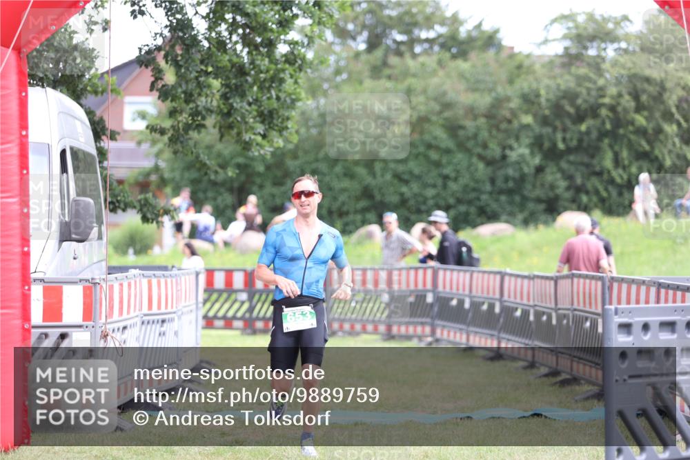 21.06.2026 - 29. Vierlanden-Triathlon Andreas Tolksdorf http://msf.ph/oto/9889759 21.06.2026 12:47:36 Ziel 653, 653 meine-sportfotos.de
