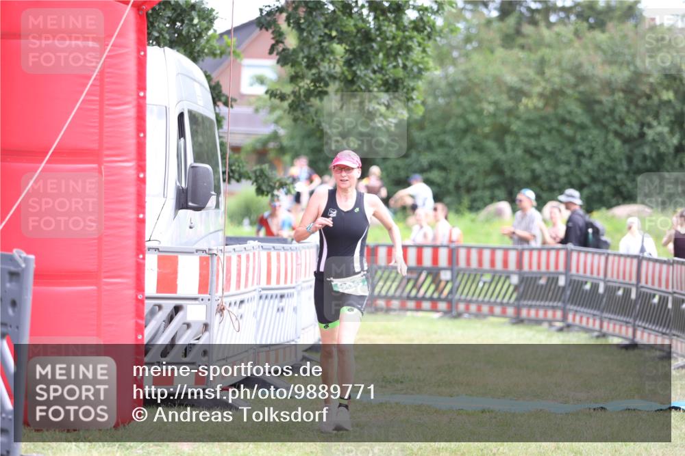 21.06.2026 - 29. Vierlanden-Triathlon Andreas Tolksdorf http://msf.ph/oto/9889771 21.06.2026 12:47:58 Ziel 197, 906, 197, 906 meine-sportfotos.de