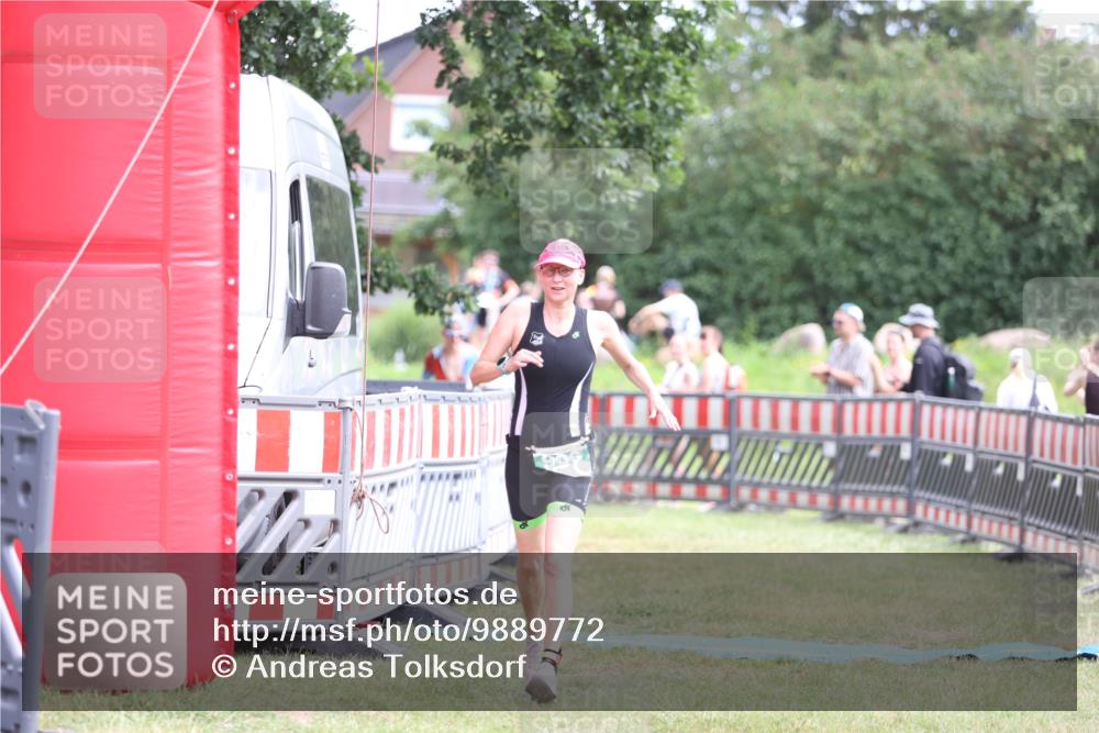 21.06.2026 - 29. Vierlanden-Triathlon Andreas Tolksdorf http://msf.ph/oto/9889772 21.06.2026 12:47:58 Ziel 197, 906, 197, 906 meine-sportfotos.de