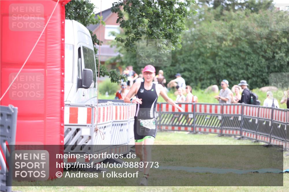 21.06.2026 - 29. Vierlanden-Triathlon Andreas Tolksdorf http://msf.ph/oto/9889773 21.06.2026 12:47:58 Ziel 197, 906, 197, 906 meine-sportfotos.de