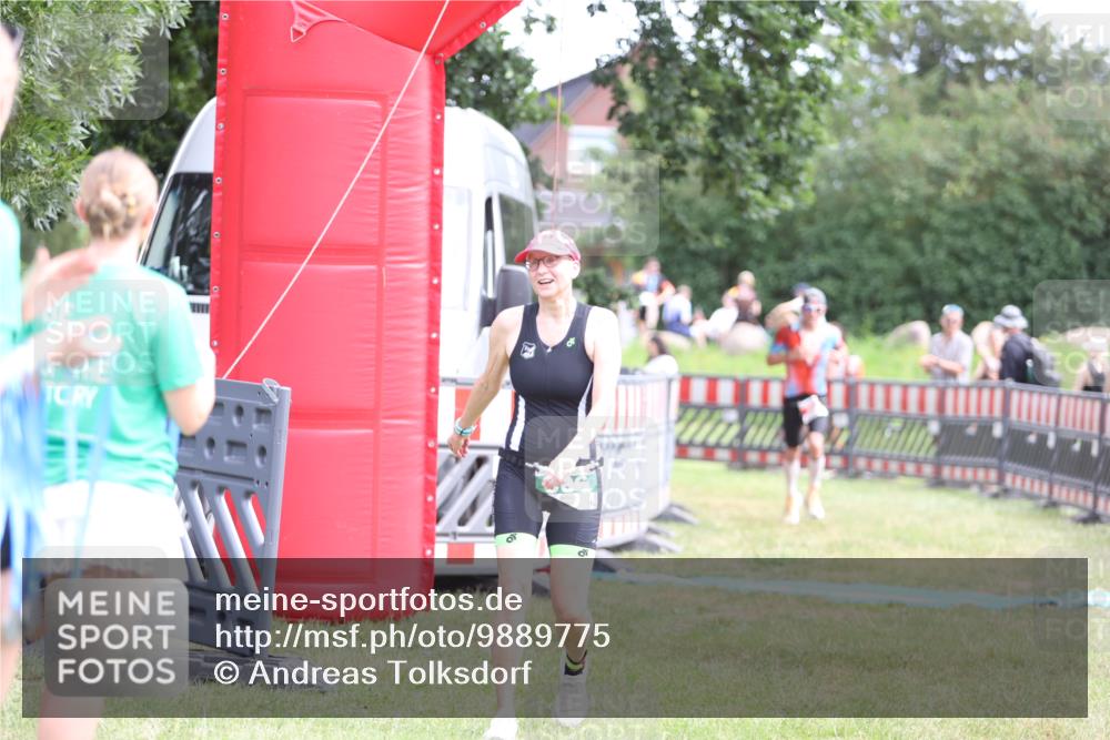 21.06.2026 - 29. Vierlanden-Triathlon Andreas Tolksdorf http://msf.ph/oto/9889775 21.06.2026 12:48:00 Ziel 197, 906, 197, 906 meine-sportfotos.de