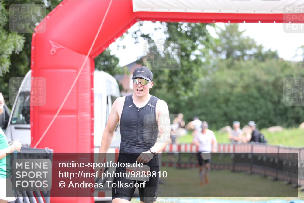 21.06.2026 - 29. Vierlanden-Triathlon Andreas Tolksdorf http://msf.ph/oto/9889810 21.06.2026 12:48:29 Ziel 13, 119, 13, 119 meine-sportfotos.de