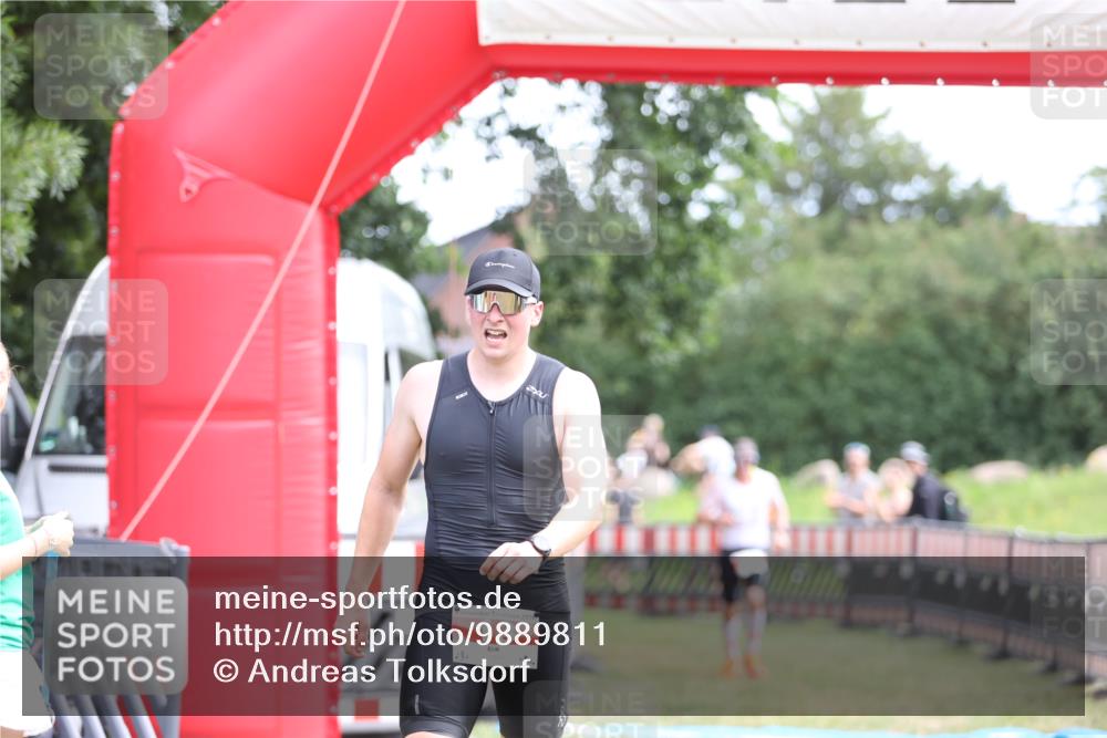21.06.2026 - 29. Vierlanden-Triathlon Andreas Tolksdorf http://msf.ph/oto/9889811 21.06.2026 12:48:29 Ziel 13, 119, 13, 119 meine-sportfotos.de