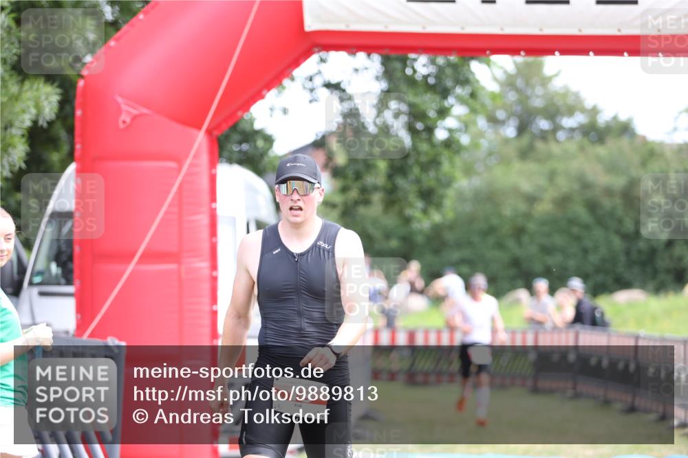 21.06.2026 - 29. Vierlanden-Triathlon Andreas Tolksdorf http://msf.ph/oto/9889813 21.06.2026 12:48:29 Ziel 13, 119, 13, 119 meine-sportfotos.de