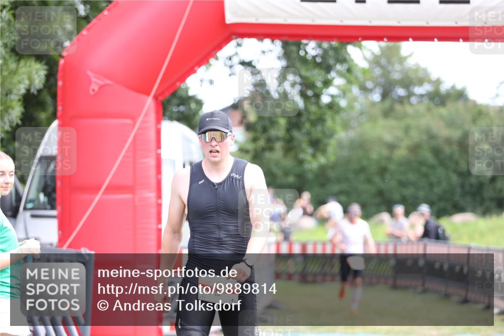21.06.2026 - 29. Vierlanden-Triathlon Andreas Tolksdorf http://msf.ph/oto/9889814 21.06.2026 12:48:29 Ziel 13, 119, 13, 119 meine-sportfotos.de